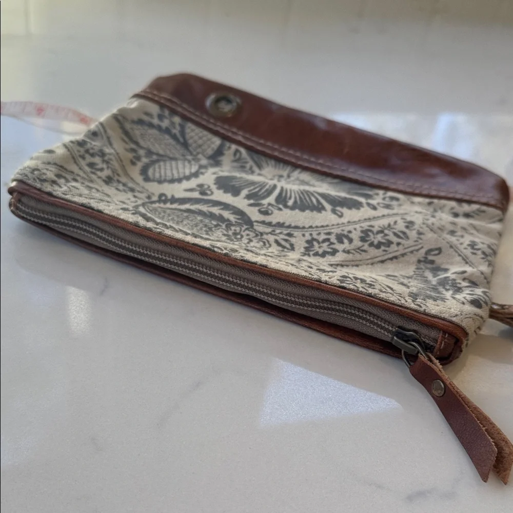 Myra Bag Boho Tan & Cream Patterned Floral Wristlet w/leather Trim
